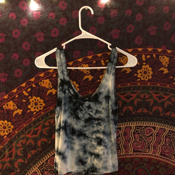 American Eagle Tye-Dyed V-tank - Picture 2 of 3
